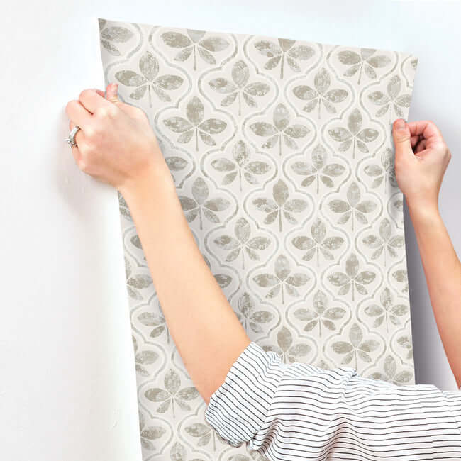 sevilla-grey-wallpaper-york-wallcoverings-go8272 - York Wallcoverings Wallpaper