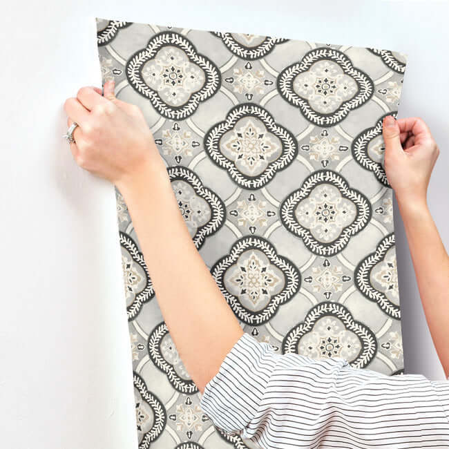 garden-trellis-onyx-wallpaper-york-wallcoverings-go8213 - York Wallcoverings Wallpaper