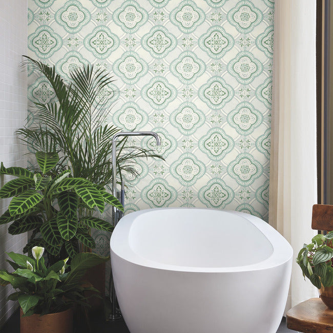 garden-trellis-wallpaper-rain-york-wallcoverings-go8211