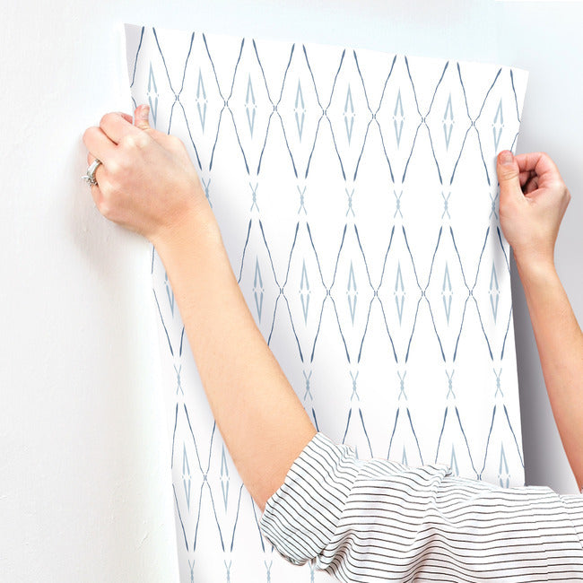 artifact-silhouettes-wallpaper-indigo-york-wallcoverings-cc1284