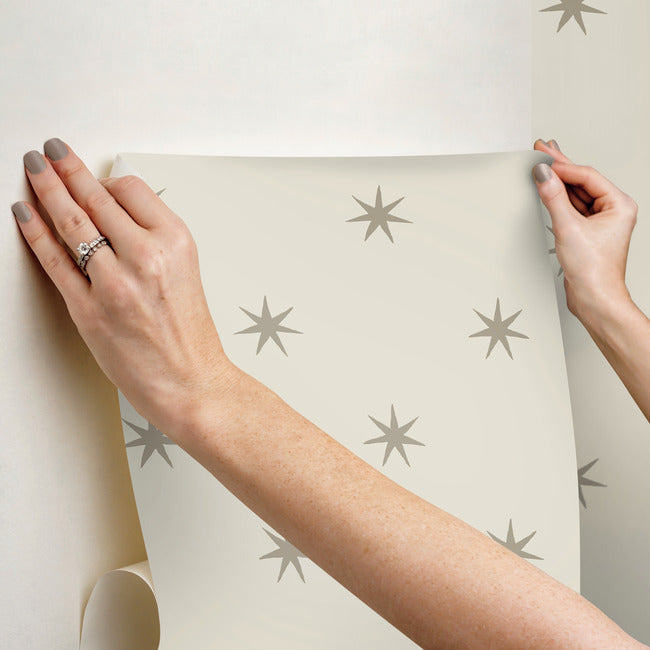star-splendor-premium-peel-stick-wallpaper-wicker-metallic-gl-york-wallcoverings-psw1452rl