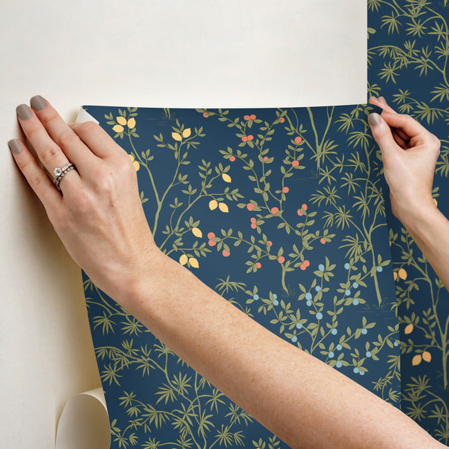 lemon-grove-premium-peel-stick-wallpaper-navy-york-wallcoverings-psw1454rl