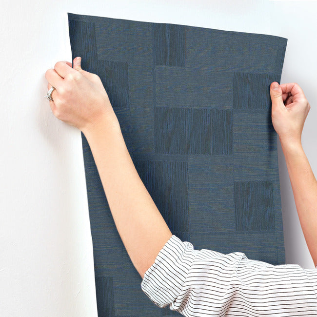 contour-wallpaper-navy-york-wallcoverings-oi0706