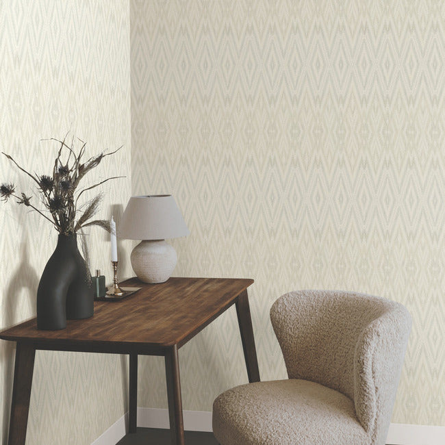 diamond-marquise-wallpaper-light-neutral-york-wallcoverings-ev3913