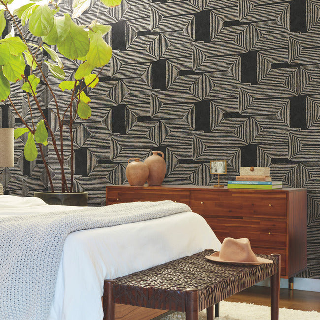 nikki-chu-zulu-thread-wallpaper-black-gold-york-wallcoverings-ag2032
