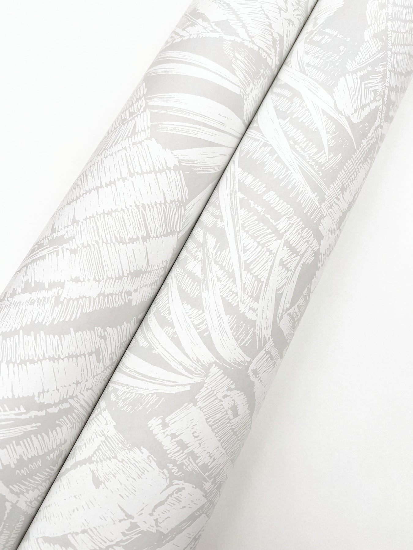 palm-cove-toile-wallpaper-white-grey-york-wallcoverings-rt7922
