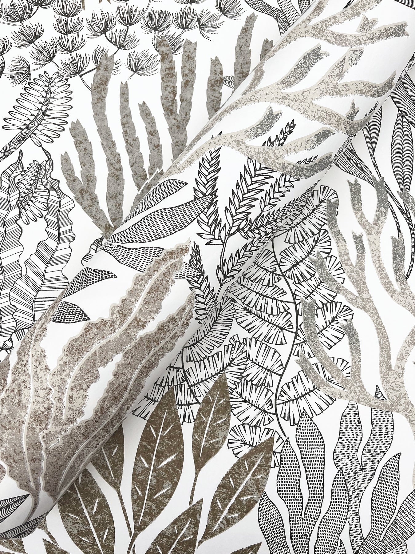 coral-leaves-wallpaper-taupe-black-york-wallcoverings-rt7802