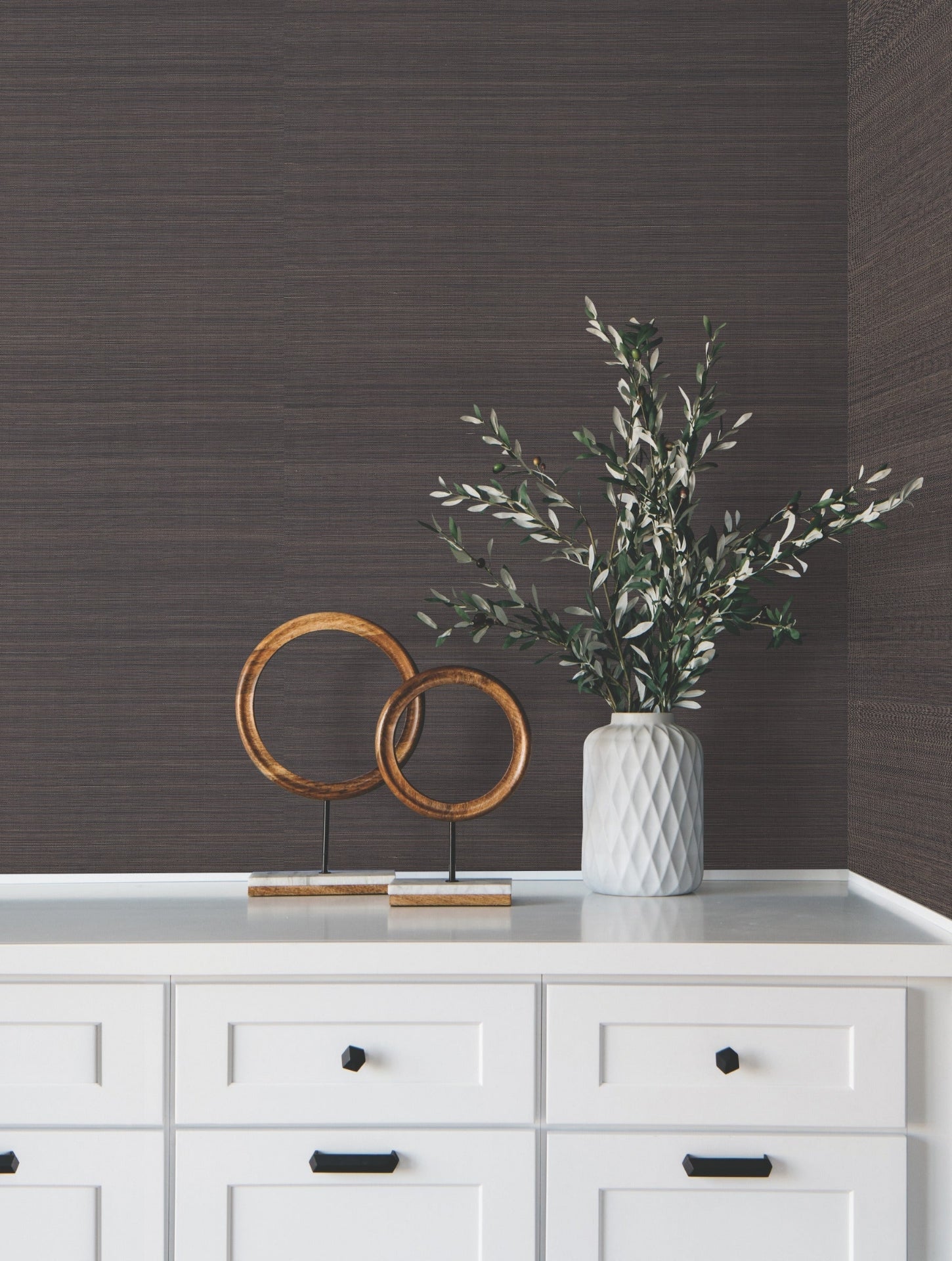 modern-abaca-wallpaper-natural-on-black-york-wallcoverings-gv0274