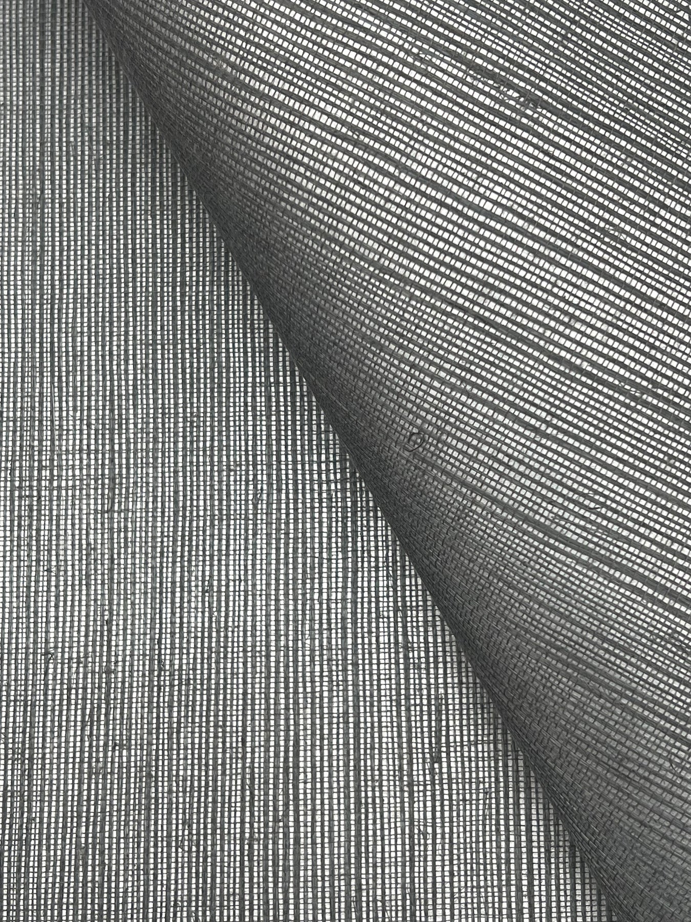 maguey-silver-and-graphite-sisal-wallpaper-silver-and-graphite-york-wallcoverings-gv0170nw