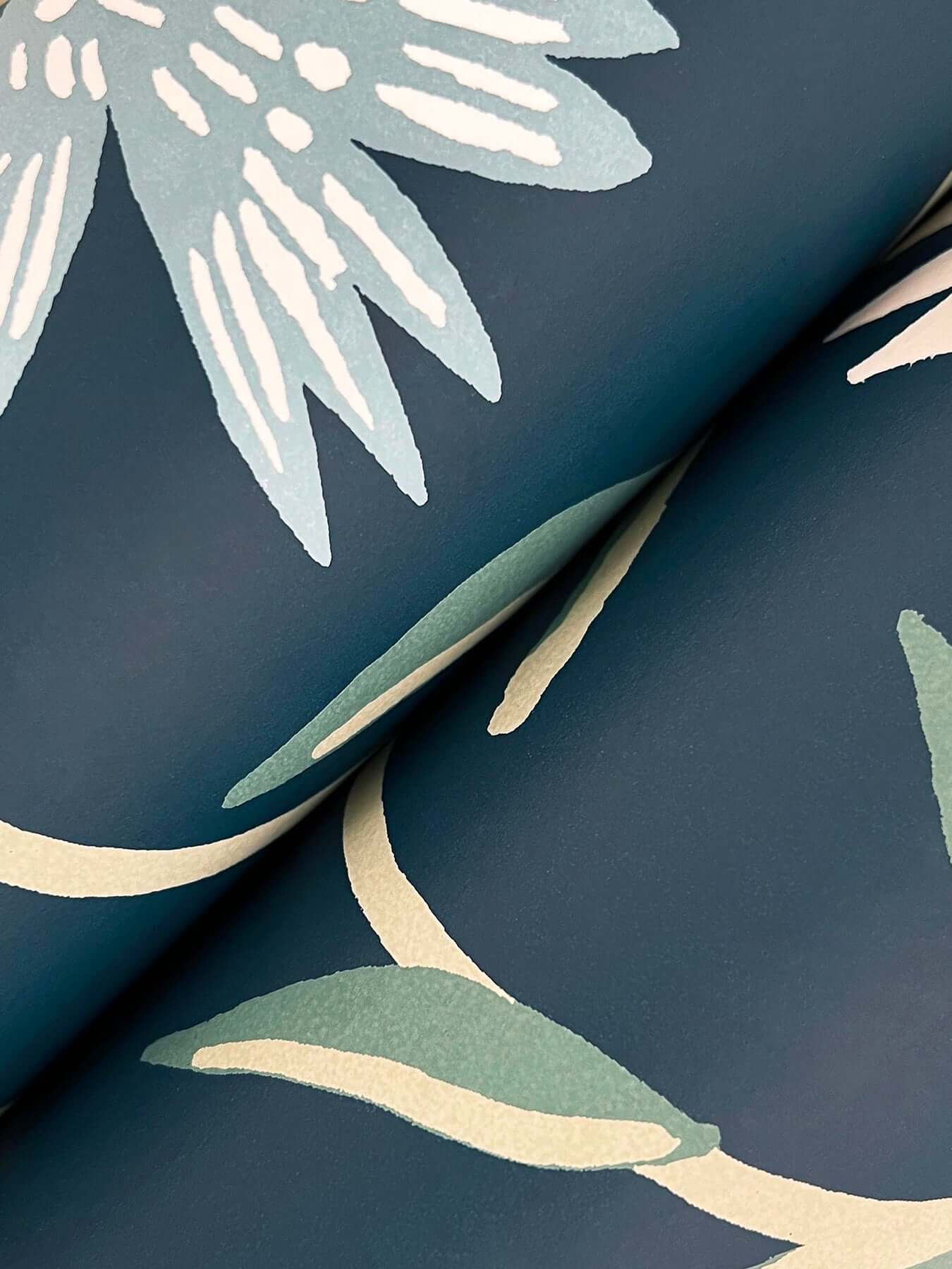 aster-wallpaper-navy-york-wallcoverings-rf7435 - York Wallcoverings Wallpaper