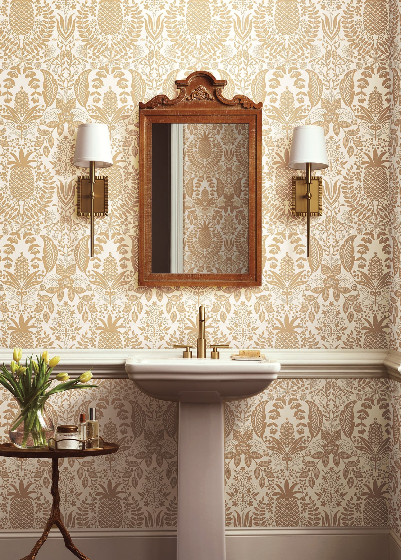 pineapple-damask-wallpaper-white-gold-york-wallcoverings-rf7482