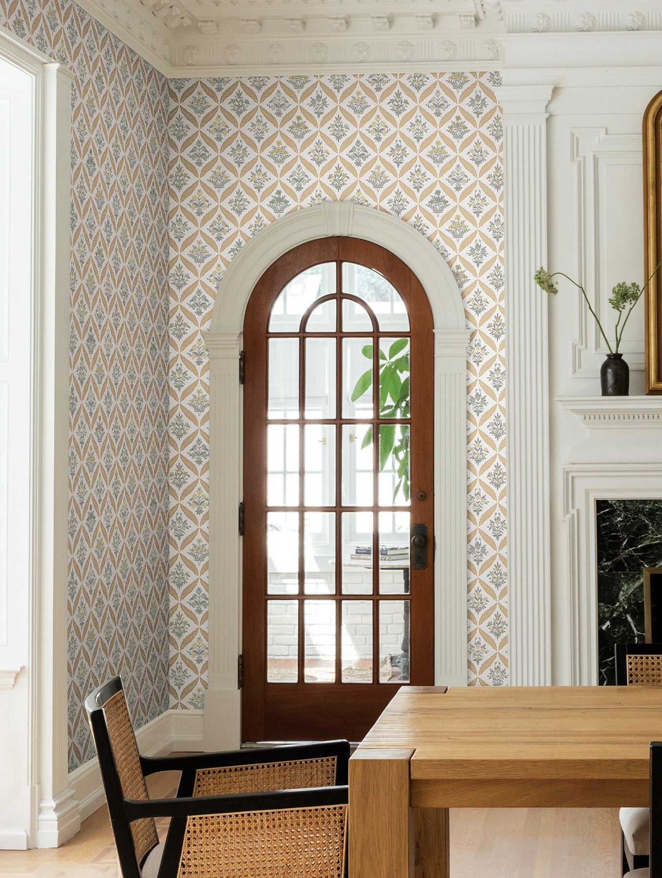 estee-garden-wallpaper-gold-multi-york-wallcoverings-rf7511