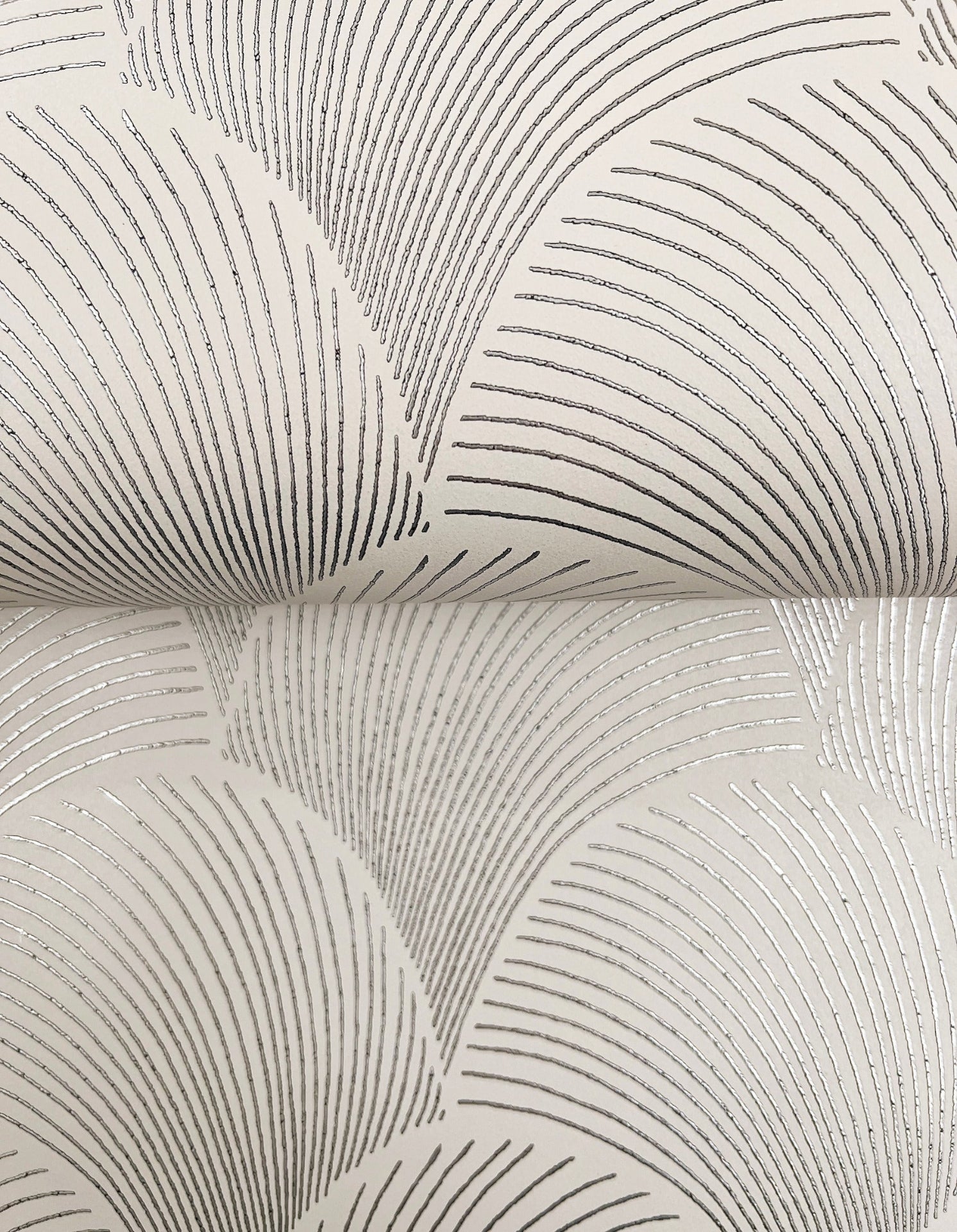 metallic-scallop-wallpaper-cream-york-wallcoverings-nt6104
