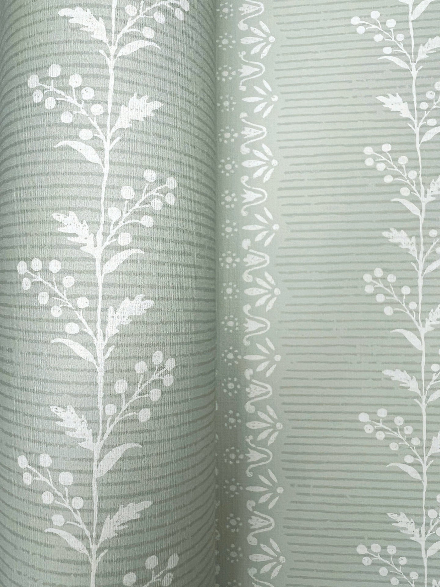 everleigh-wallpaper-sage-york-wallcoverings-mf4762