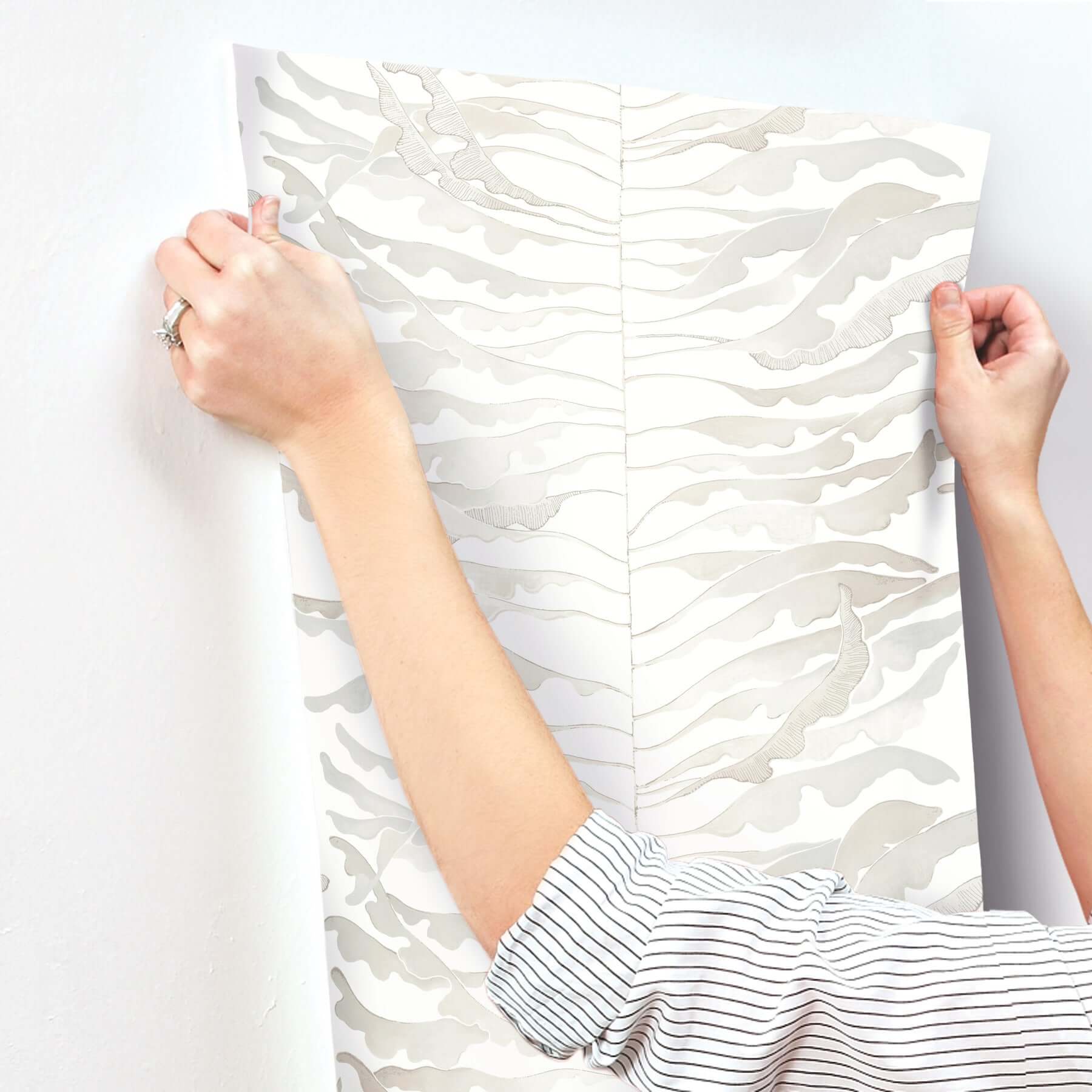 leaf-column-neutral-wallpaper-york-wallcoverings-fm1044 - York Wallcoverings Wallpaper