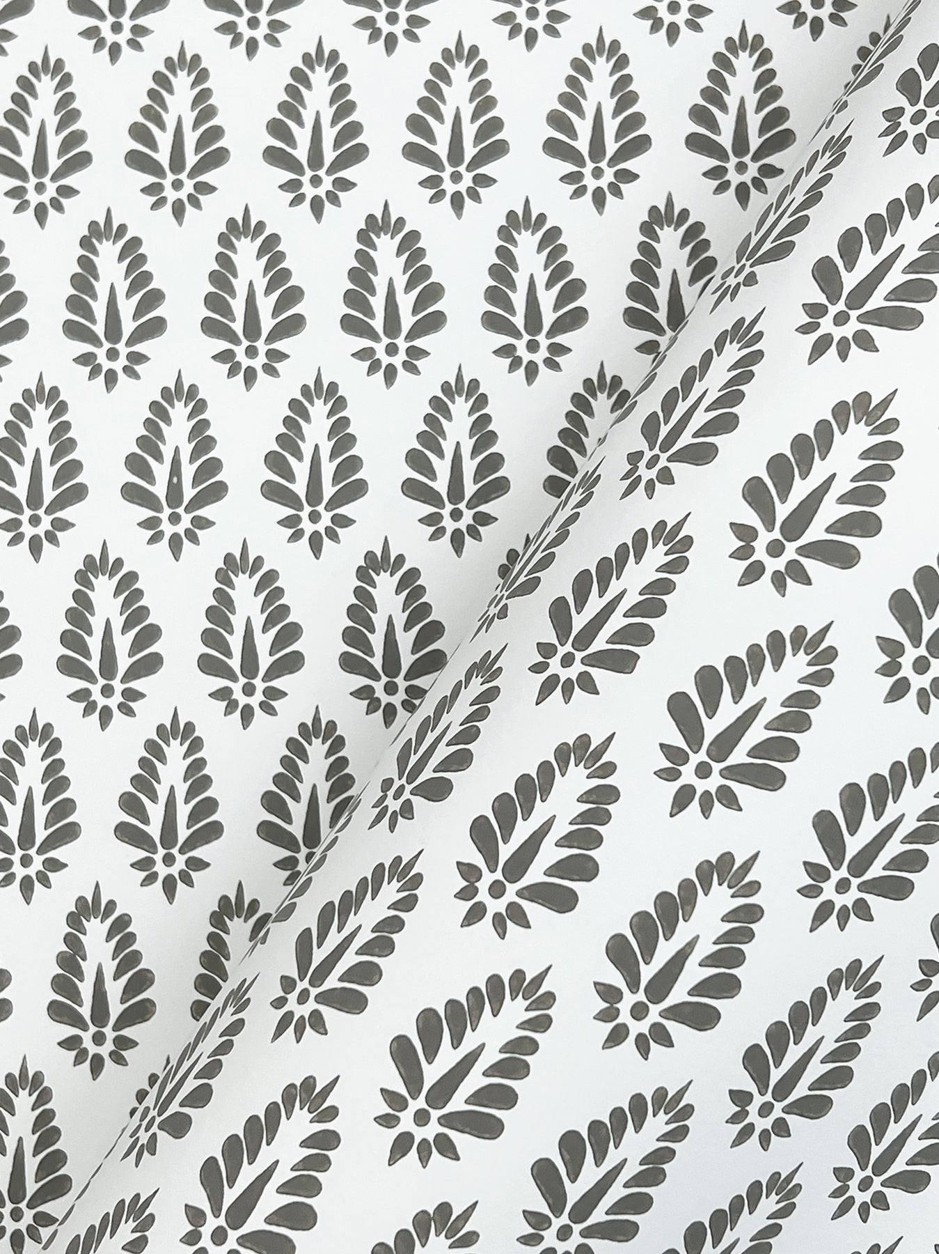 mehndi-onyx-york-wallcoverings-mt5608