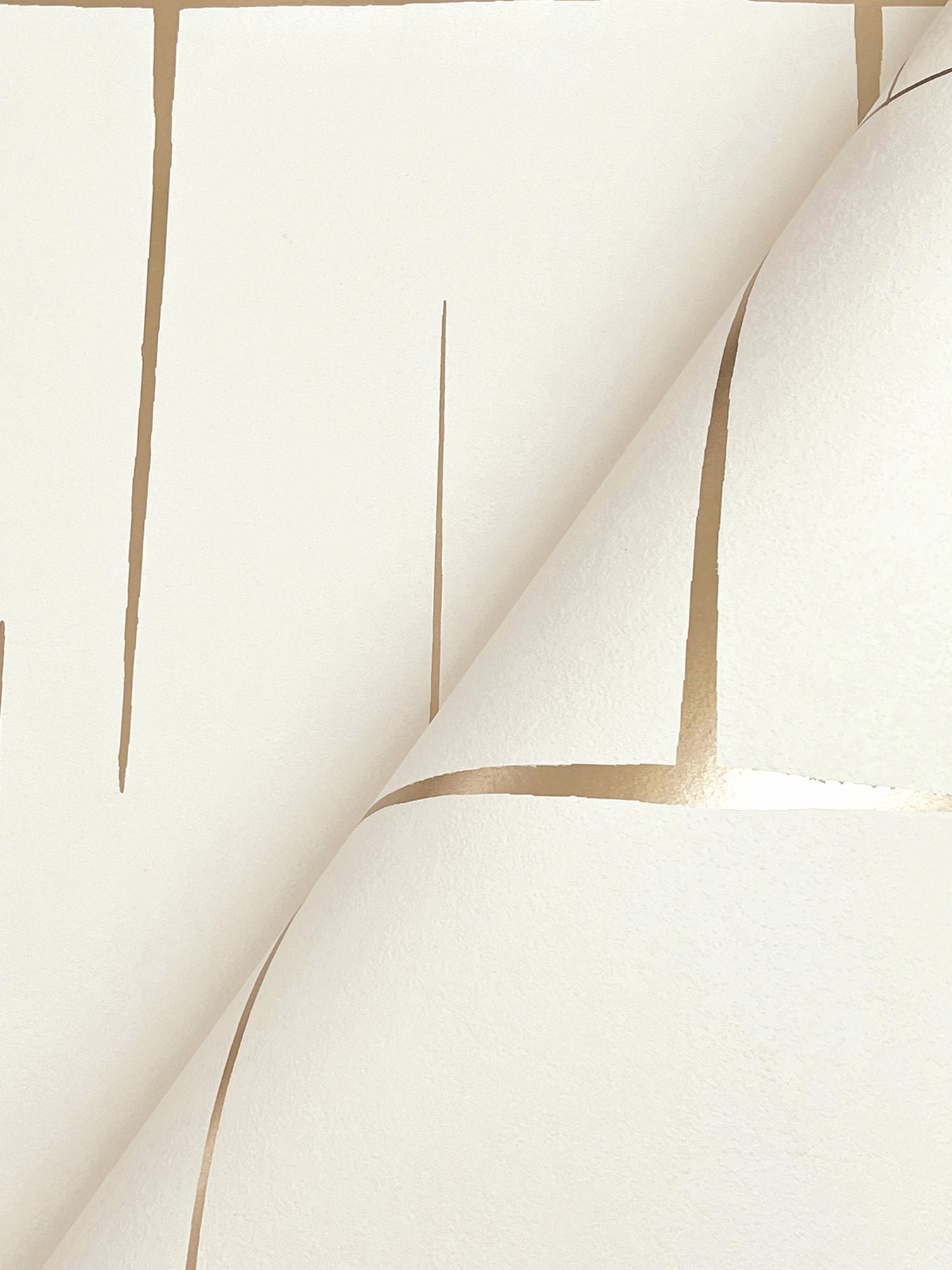 malia-wallpaper-gold-white-york-wallcoverings-za8053