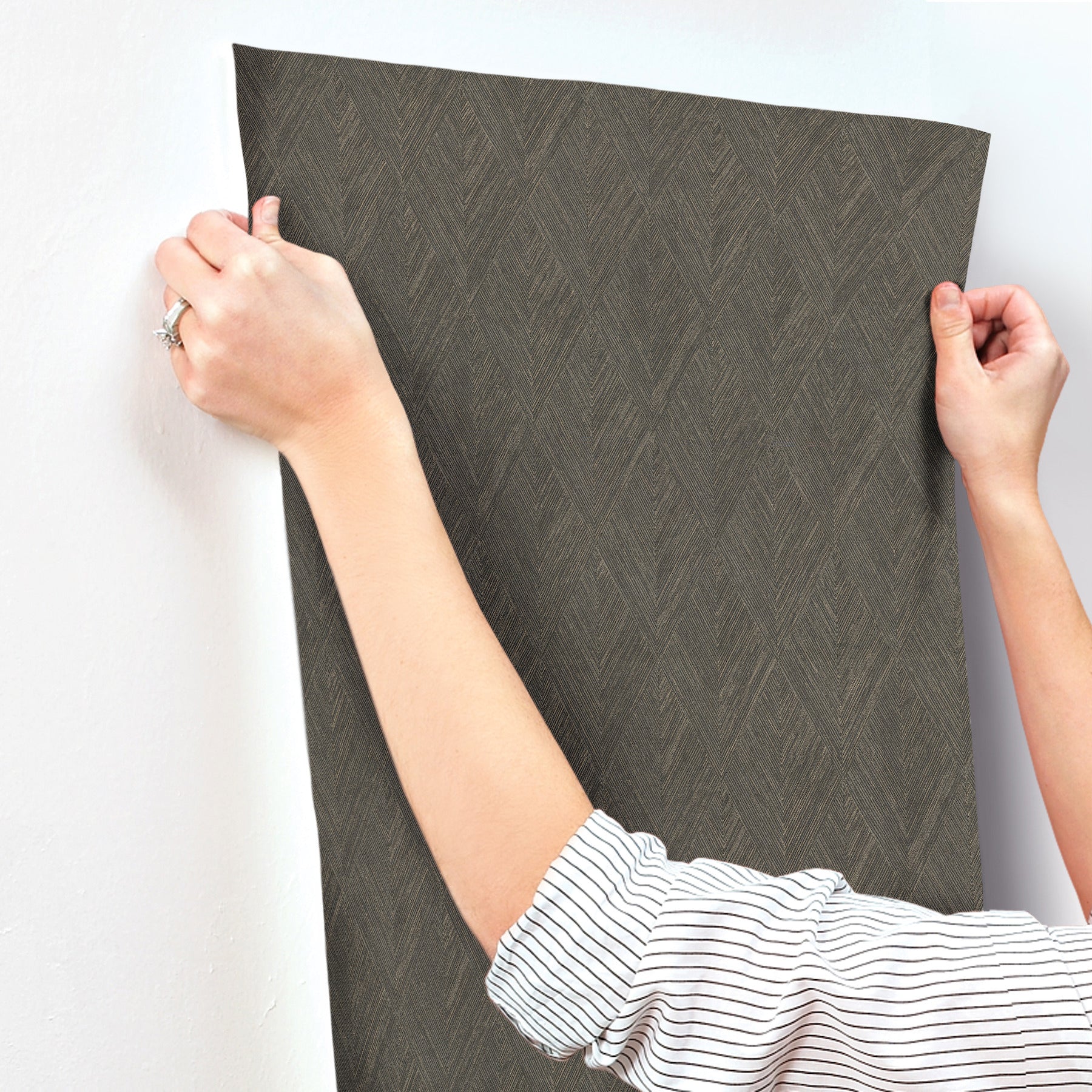 challenger-wallpaper-shadow-york-wallcoverings-mj4802n