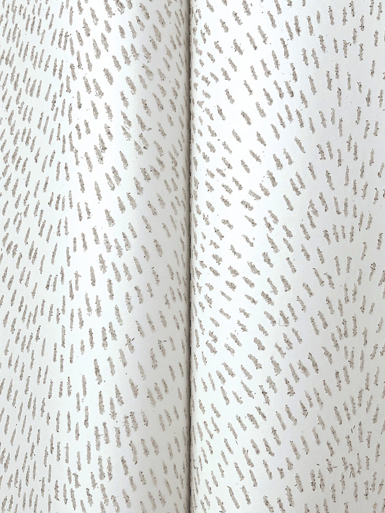 dew-drop-wallpaper-white-york-wallcoverings-gn2593
