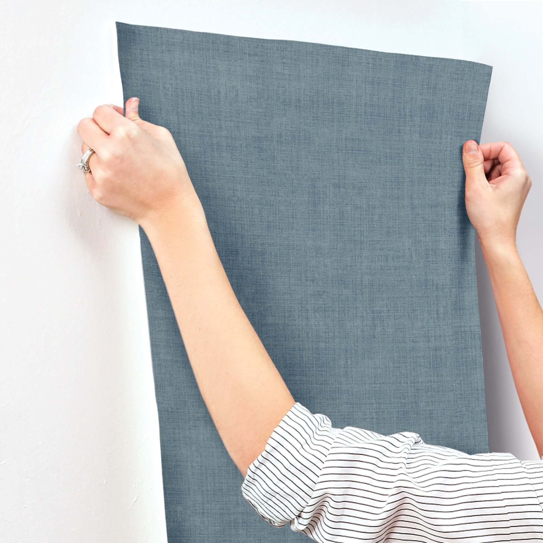 vava-vinterbla-dark-blue-wallpaper-york-wallcoverings-mb16043 - York Wallcoverings Wallpaper