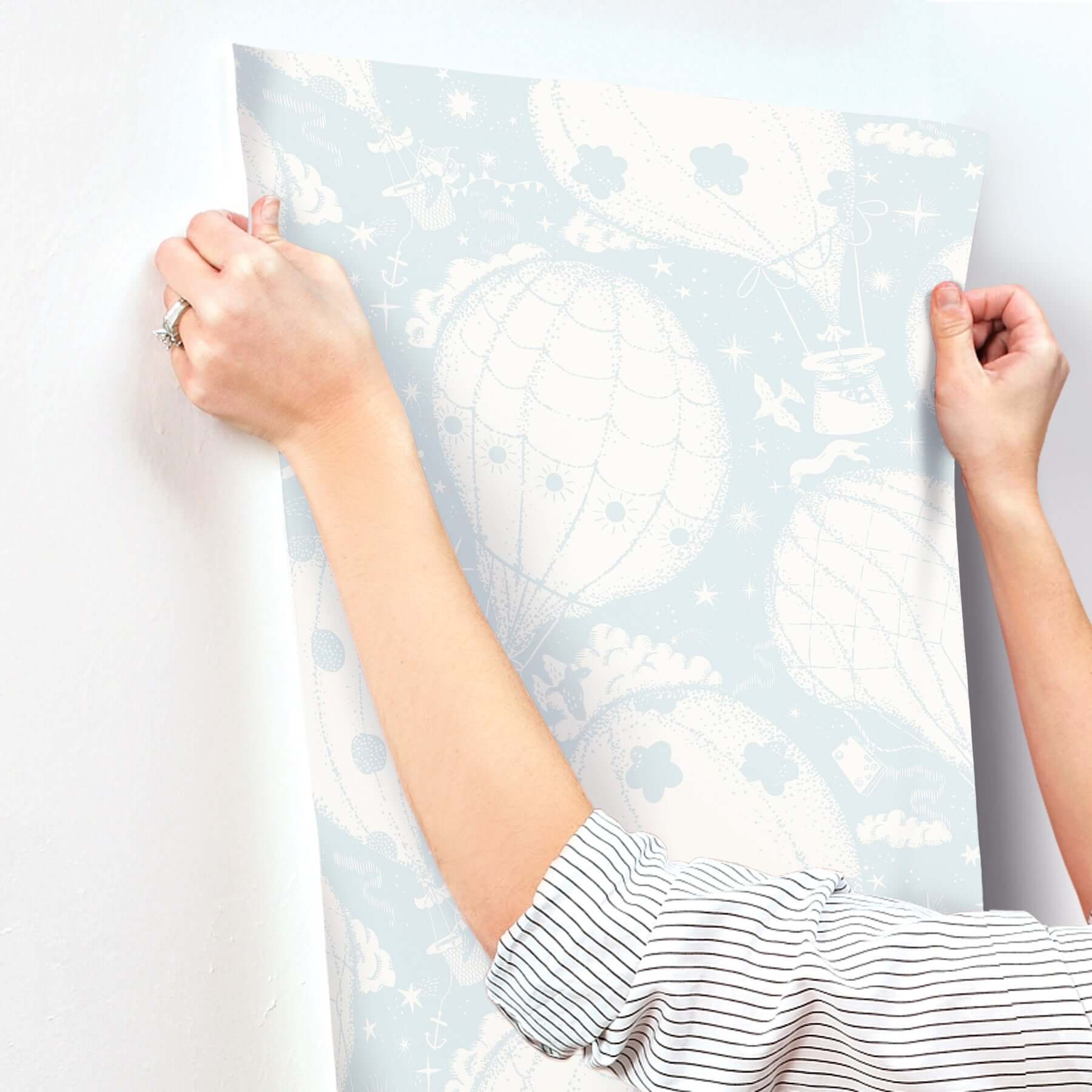 ballongerna-light-blue-wallpaper-york-wallcoverings-mb29005 - York Wallcoverings Wallpaper