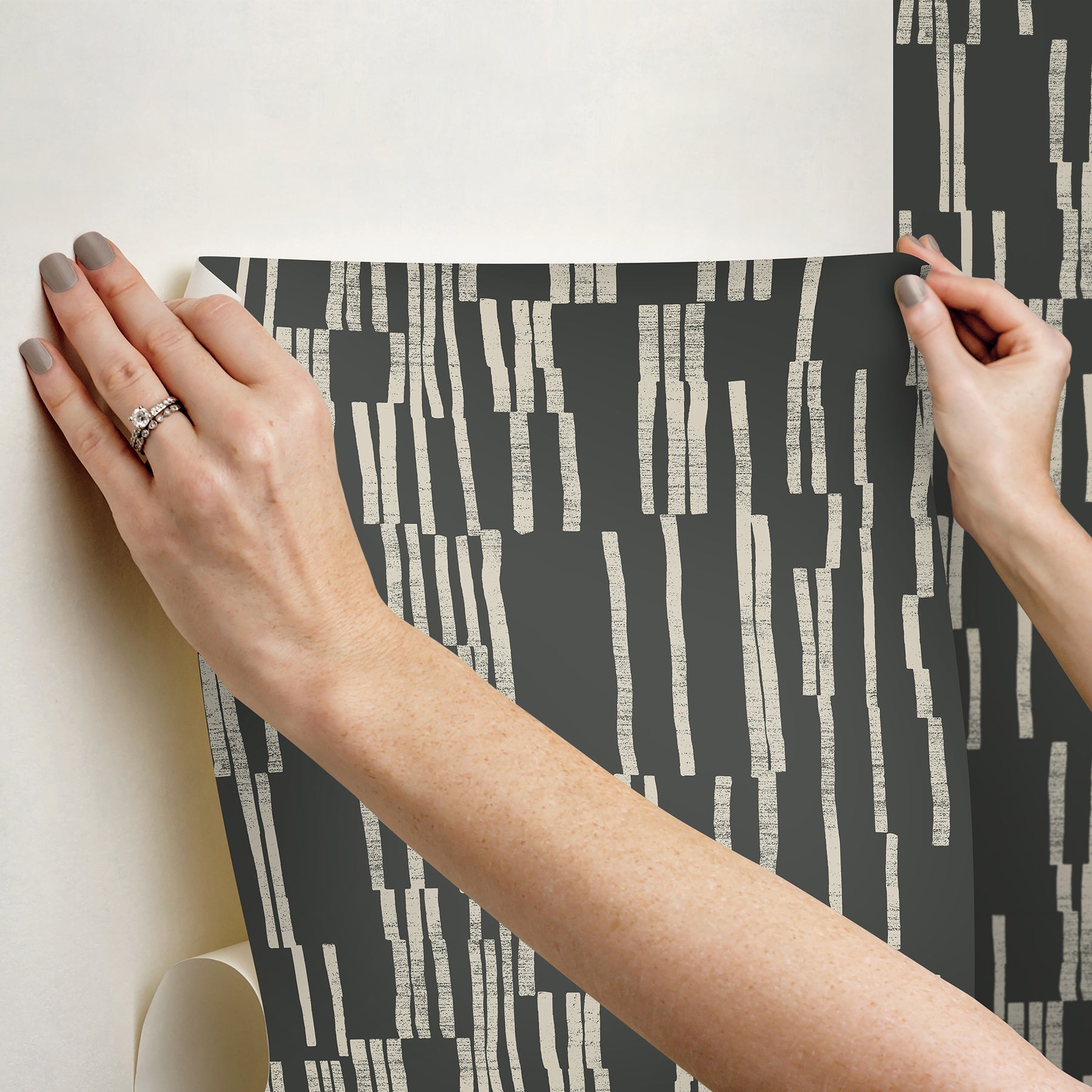 koso-wallpaper-premium-peel-stick-wallpaper-black-taupe-york-wallcoverings-psw1663rl