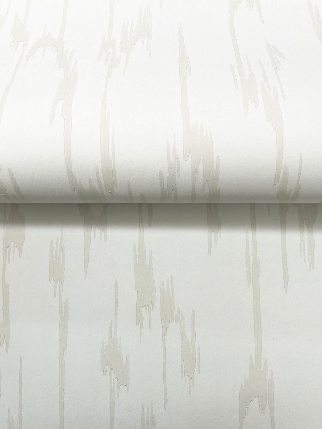flowing-white-wallpaper-york-wallcoverings-df3365 - York Wallcoverings Wallpaper