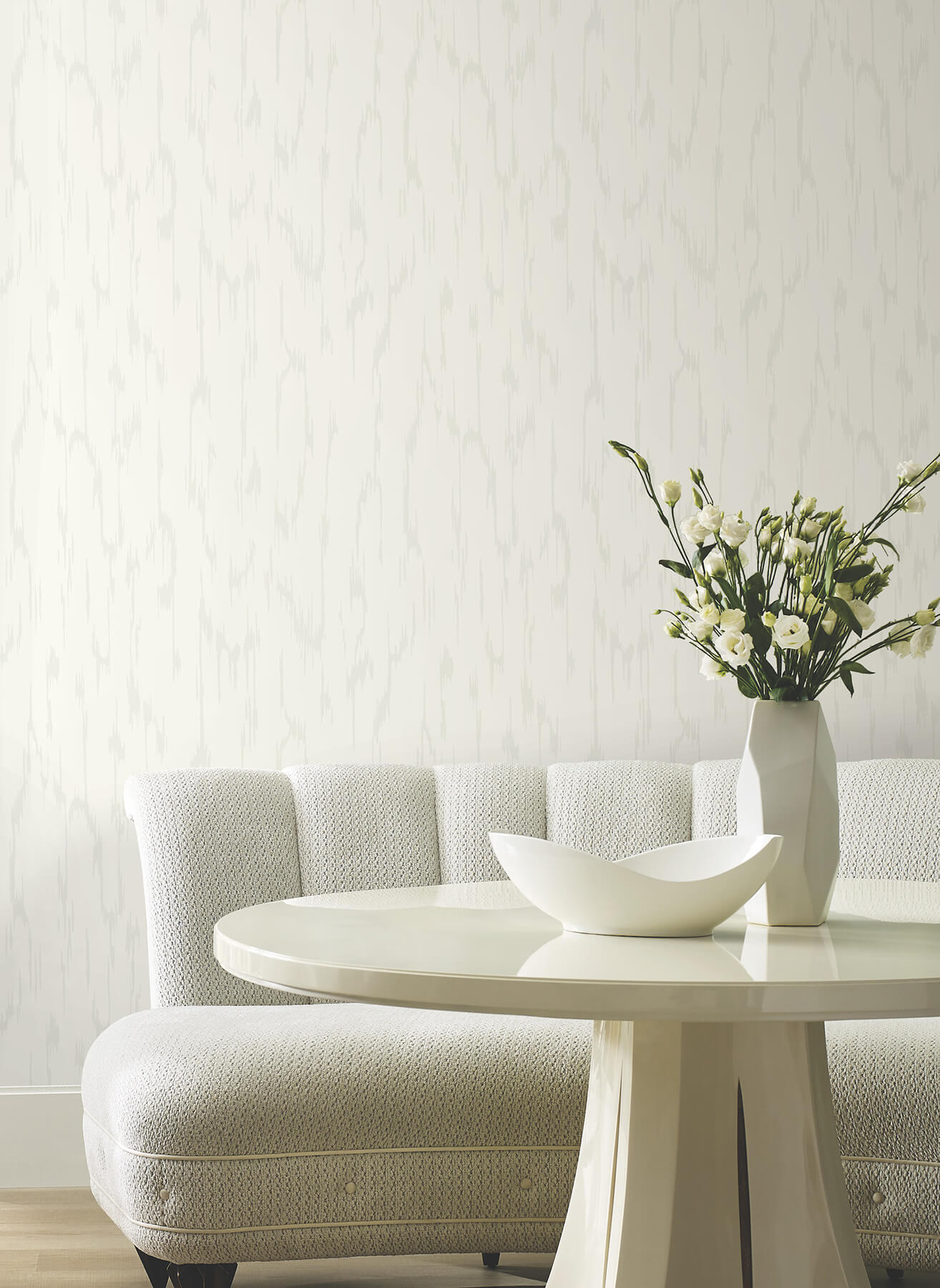flowing-white-wallpaper-york-wallcoverings-df3365 - York Wallcoverings Wallpaper