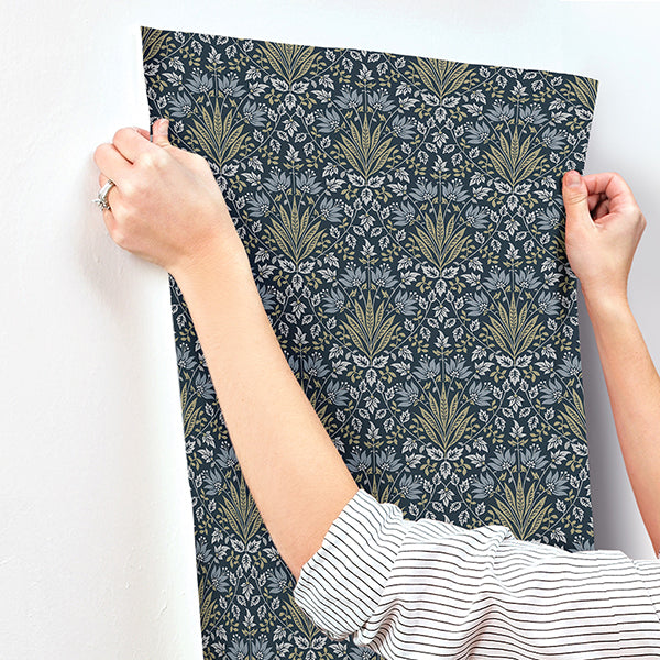 woodbury-navy-floral-damask-wallpaper-york-wallcoverings-4173-27634