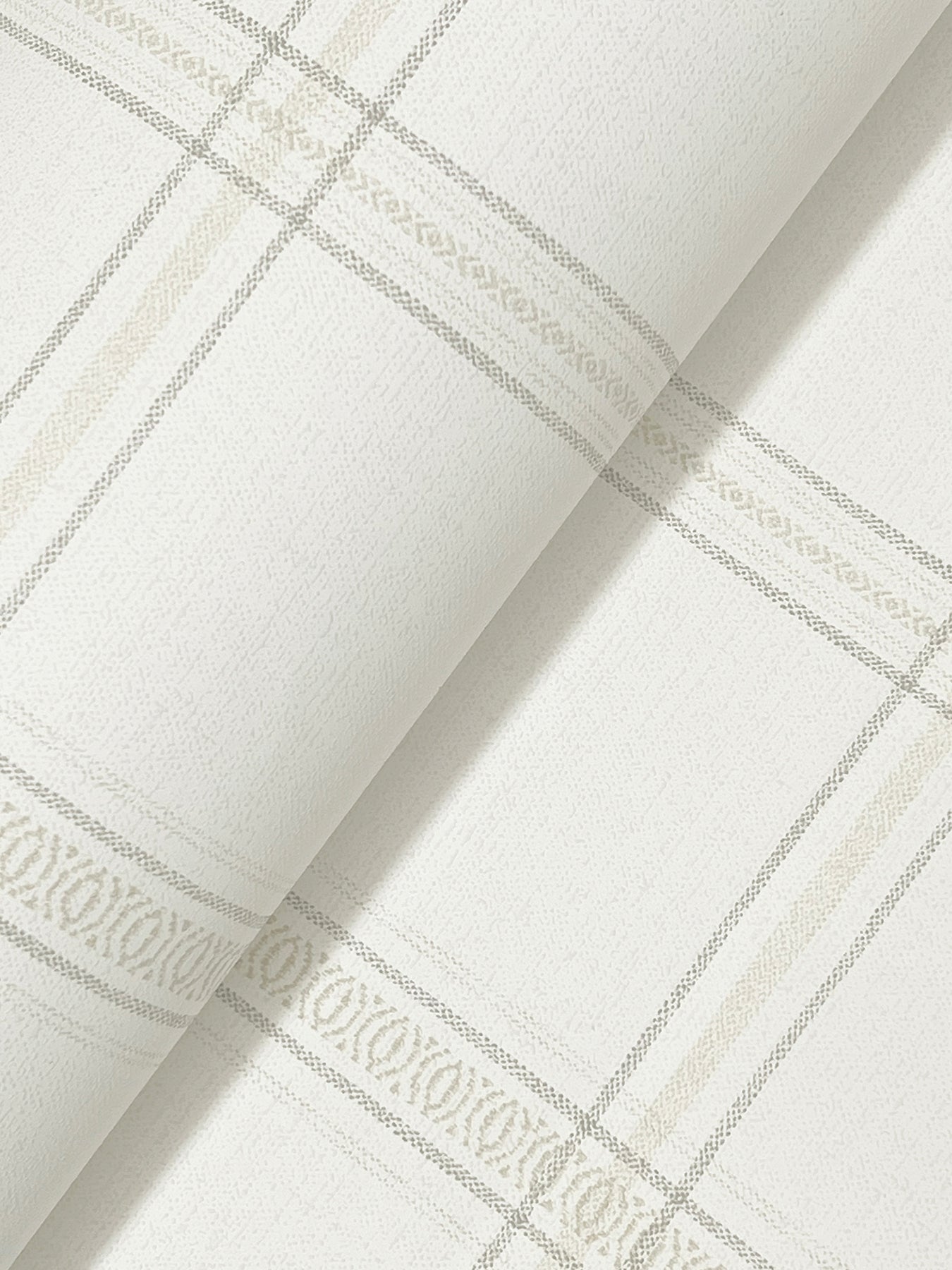 auberge-white-plaid-wallpaper-york-wallcoverings-4169-27606