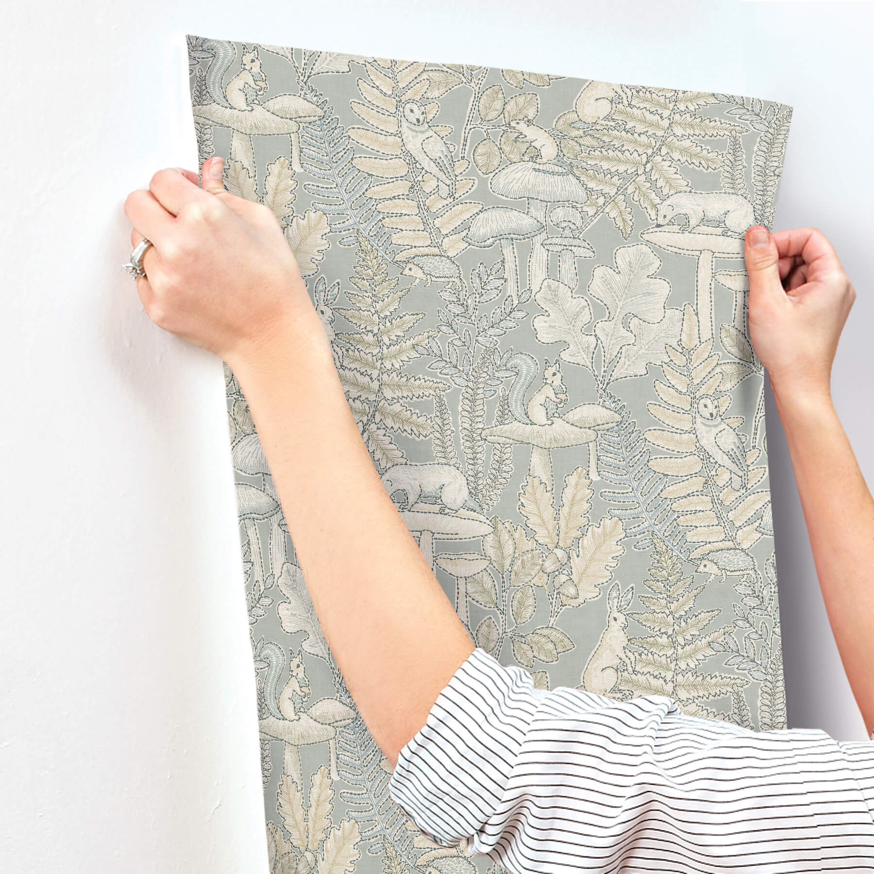 holt-seafoam-woodland-wallpaper-york-wallcoverings-4169-83104 - York Wallcoverings Wallpaper