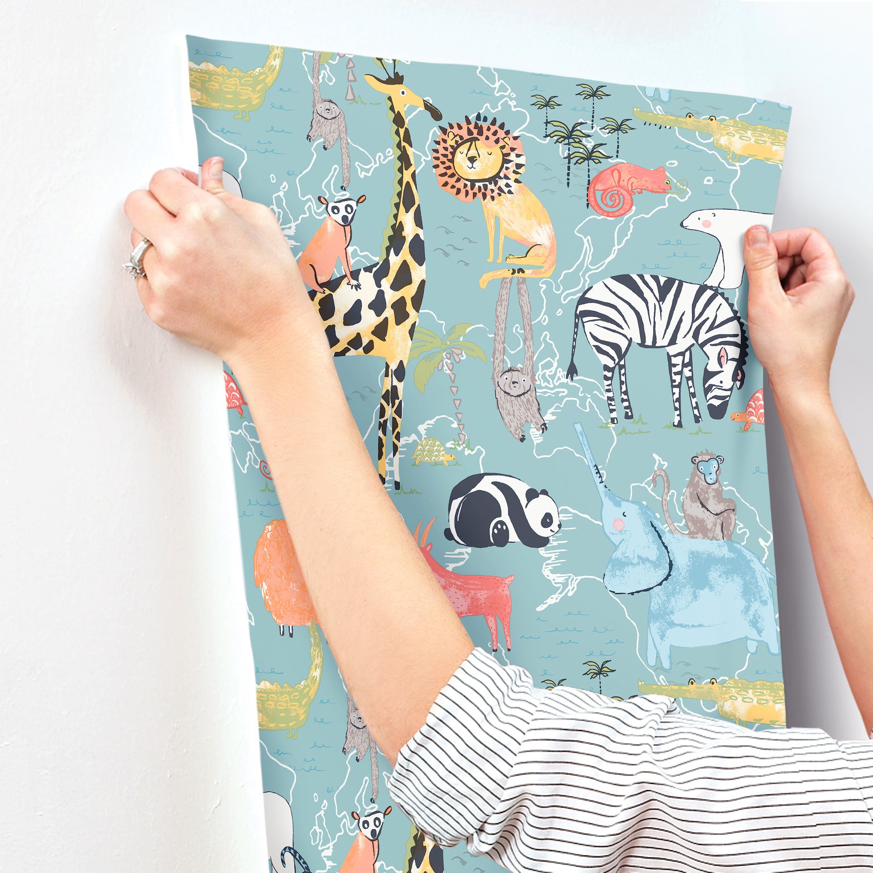 safari-animals-blue-jungle-friends-wallpaper-york-wallcoverings-4203-27541 - York Wallcoverings Papel pintado