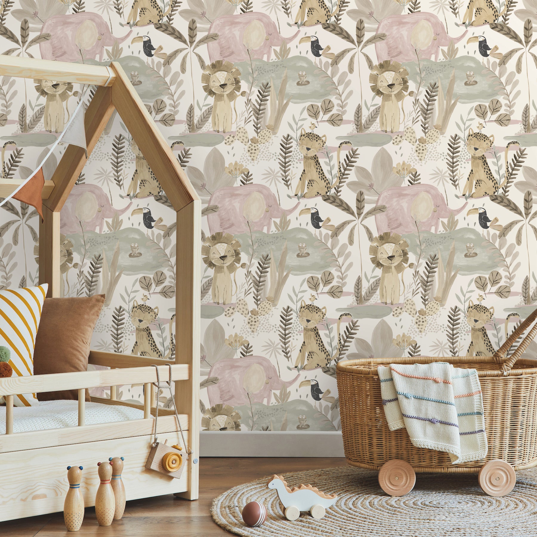 in-the-jungle-pink-animal-friends-wallpaper-york-wallcoverings-4203-27557 - York Wallcoverings Papel pintado