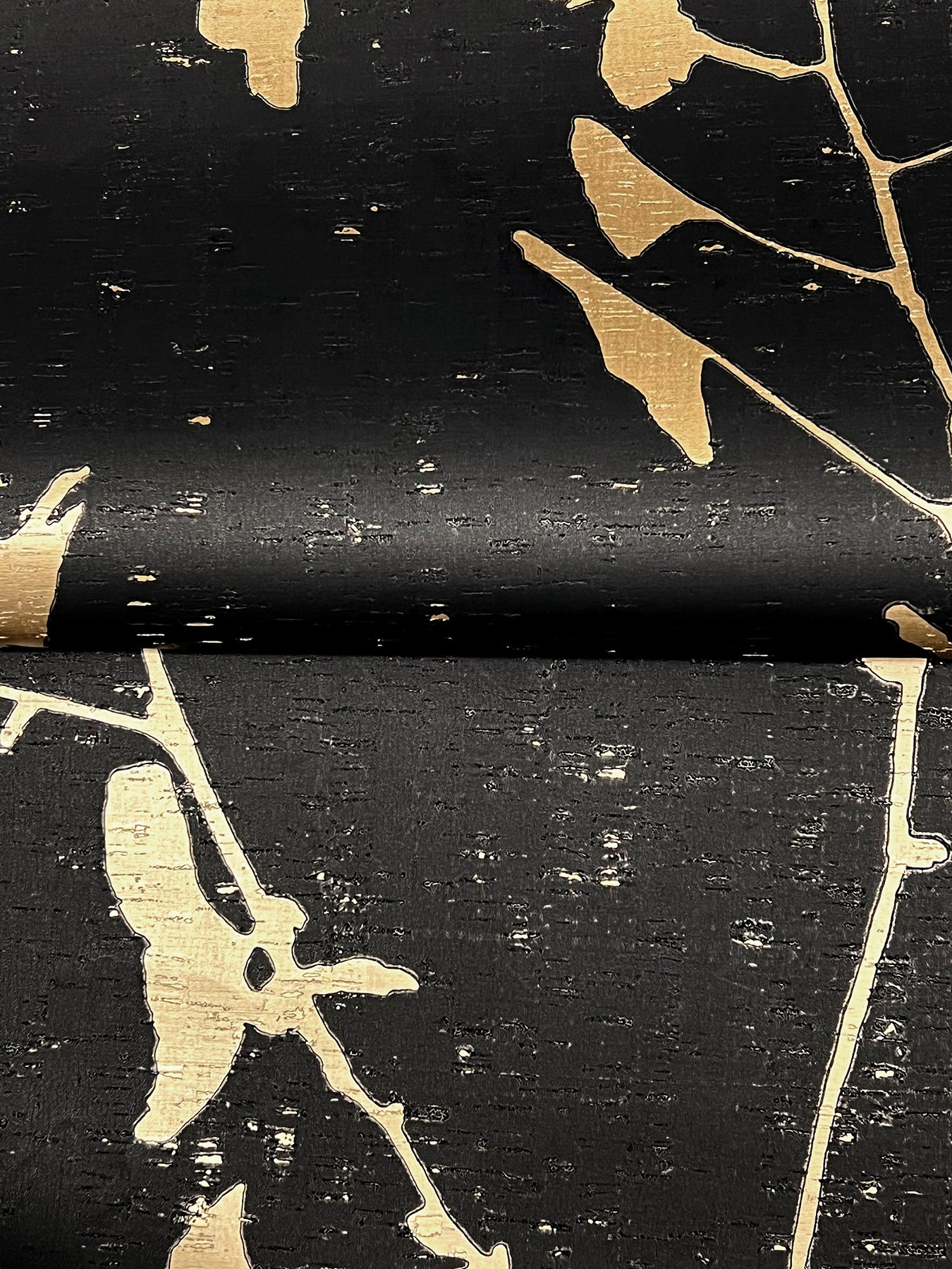 ginkgo-silhouette-black-gold-cork-wallpaper-york-wallcoverings-vr1512