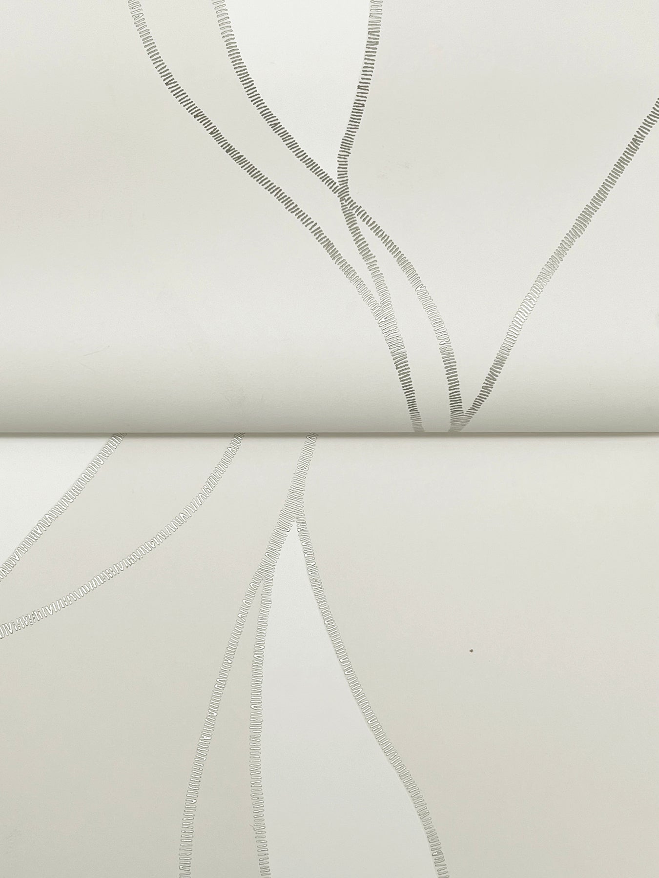 society-hill-dove-abstract-leaf-wallpaper-york-wallcoverings-vr1550