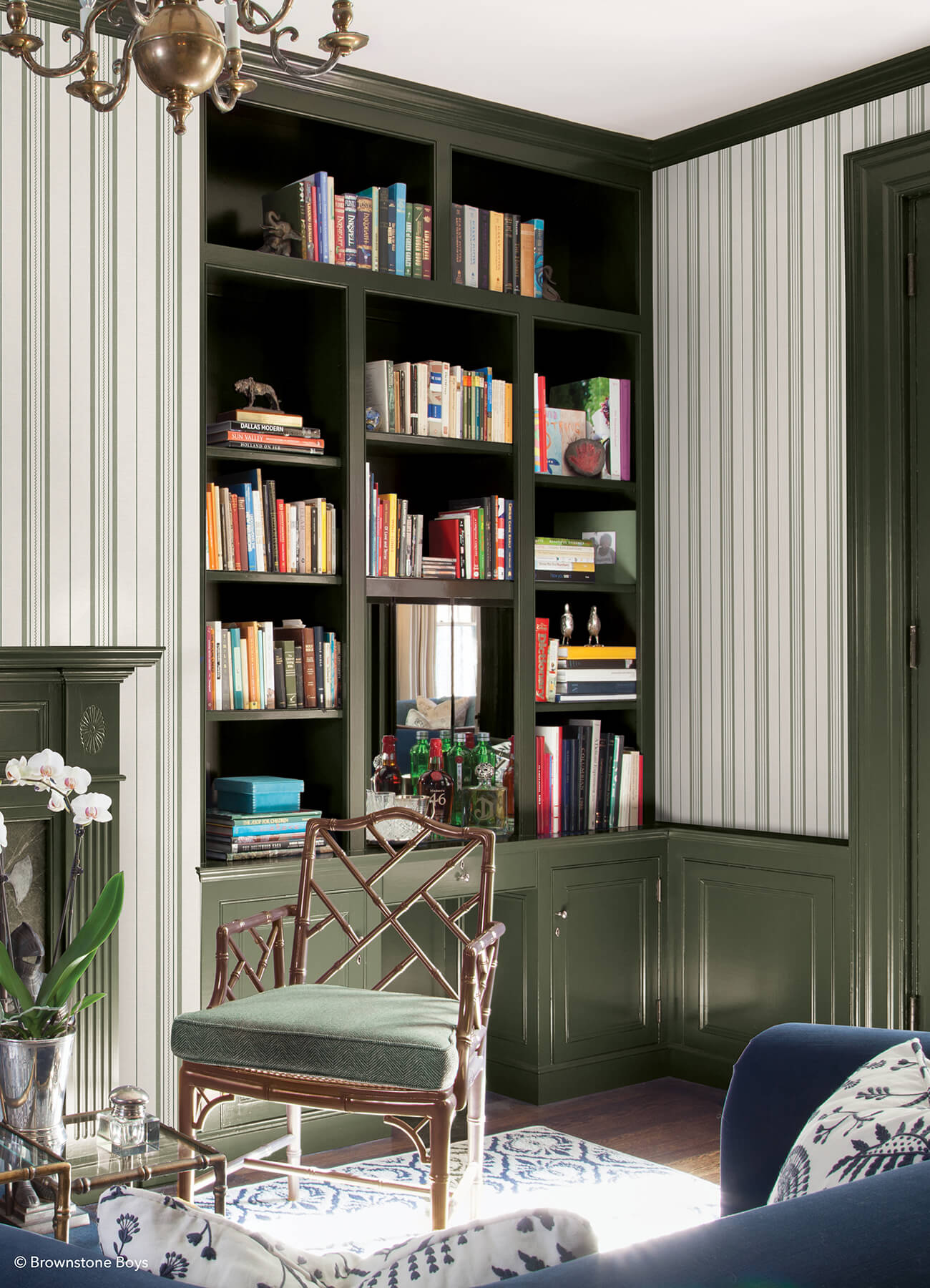 townhouse-stripe-ivy-peel-and-stick-wallpaper-york-wallcoverings-bbs6552 - York Wallcoverings Wallpaper