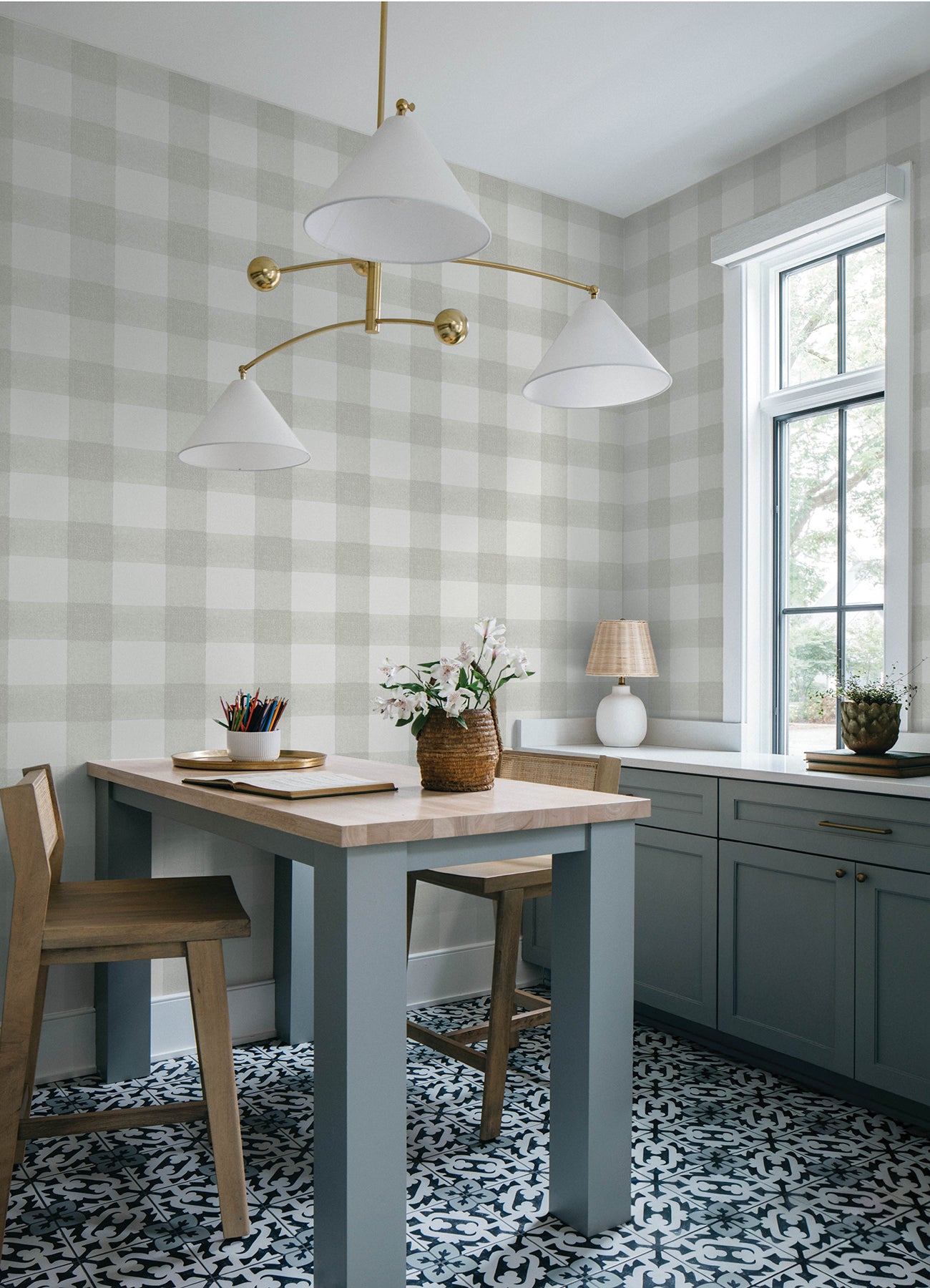 thorpe-light-grey-plaid-wallpaper-york-wallcoverings-4192-83422