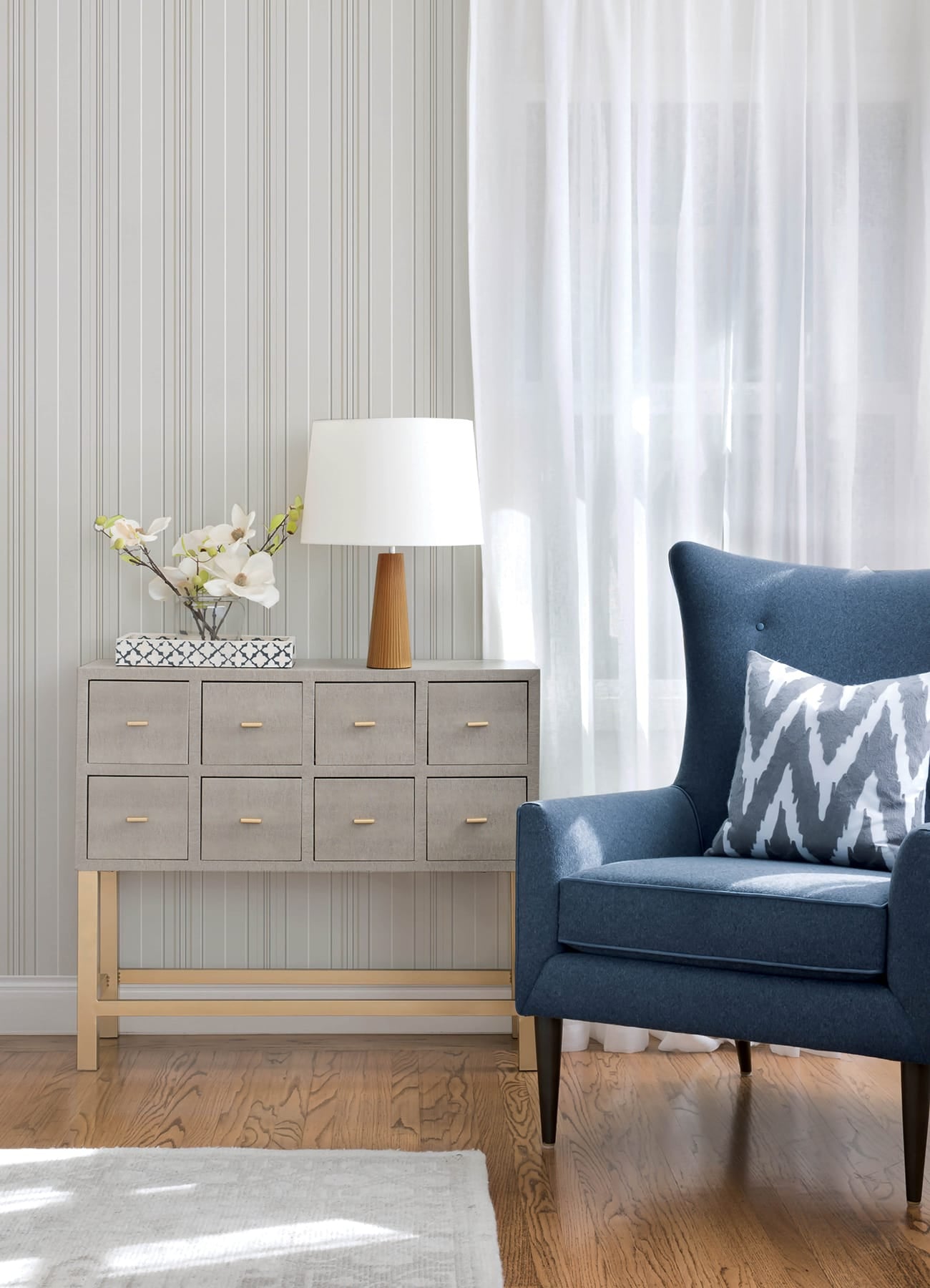 lascelle-light-grey-modern-pinstripe-wallpaper-york-wallcoverings-4192-83451