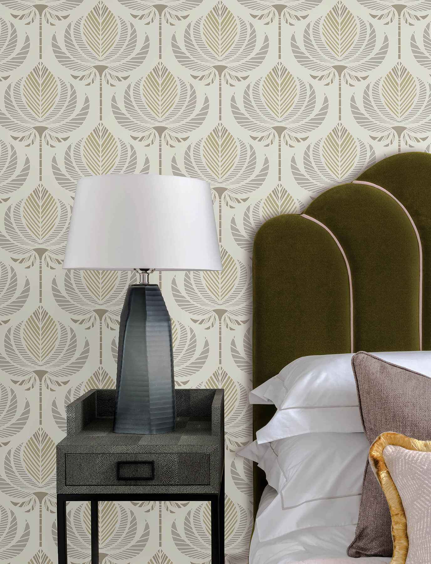 Ferrenby Metallic Floral Fan Wallpaper - York Wallcoverings - 4198-27832 - York Wallcoverings Wallpaper