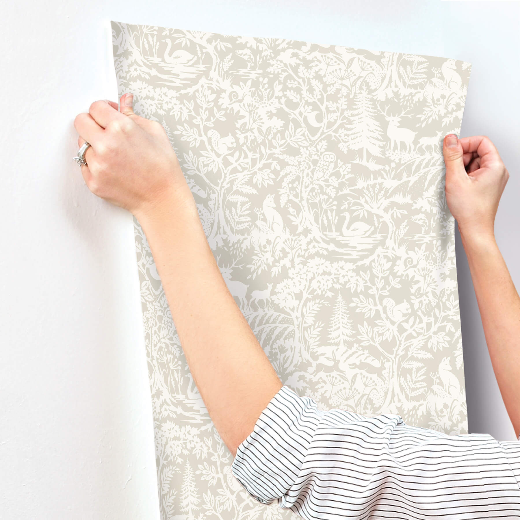 alrick-taupe-forest-venture-wallpaper-york-wallcoverings-3125-72325 - York Wallcoverings Wallpaper