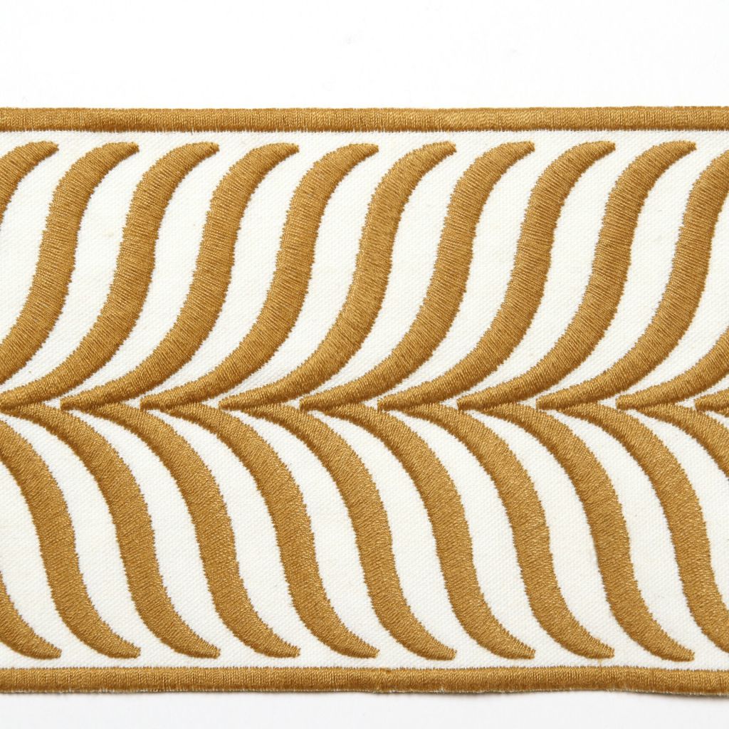 BD109 BORDER 3.375" – Gold