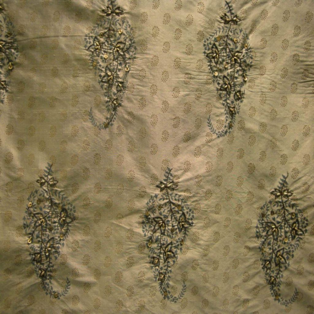 TRUMP – TAWNY GOLD