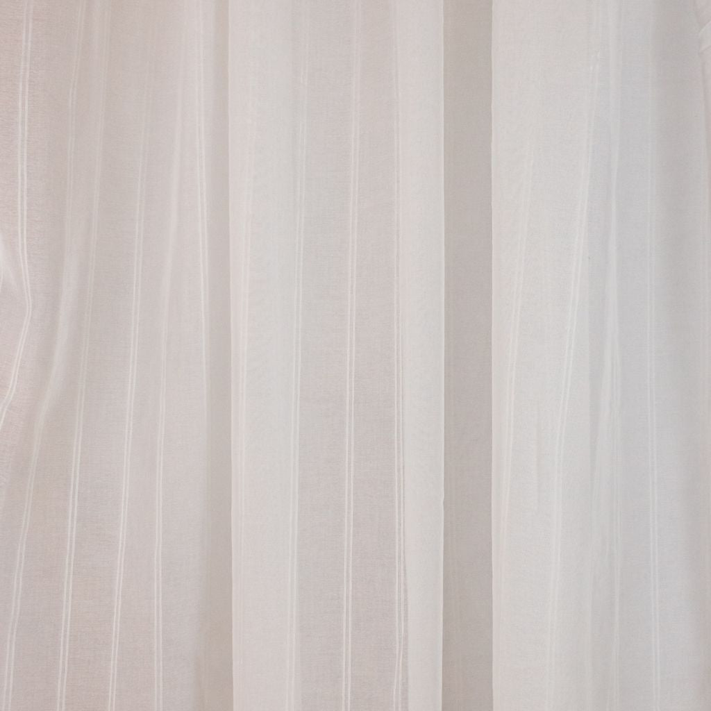 Wynnewood â Devon White - RM Coco Fabric