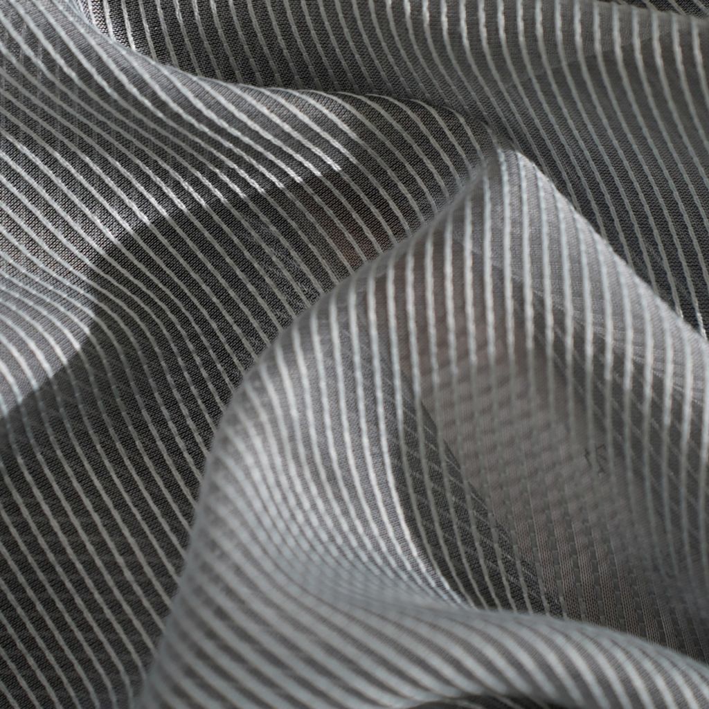 Baronne Wide-Width FR Sheer â Shadow