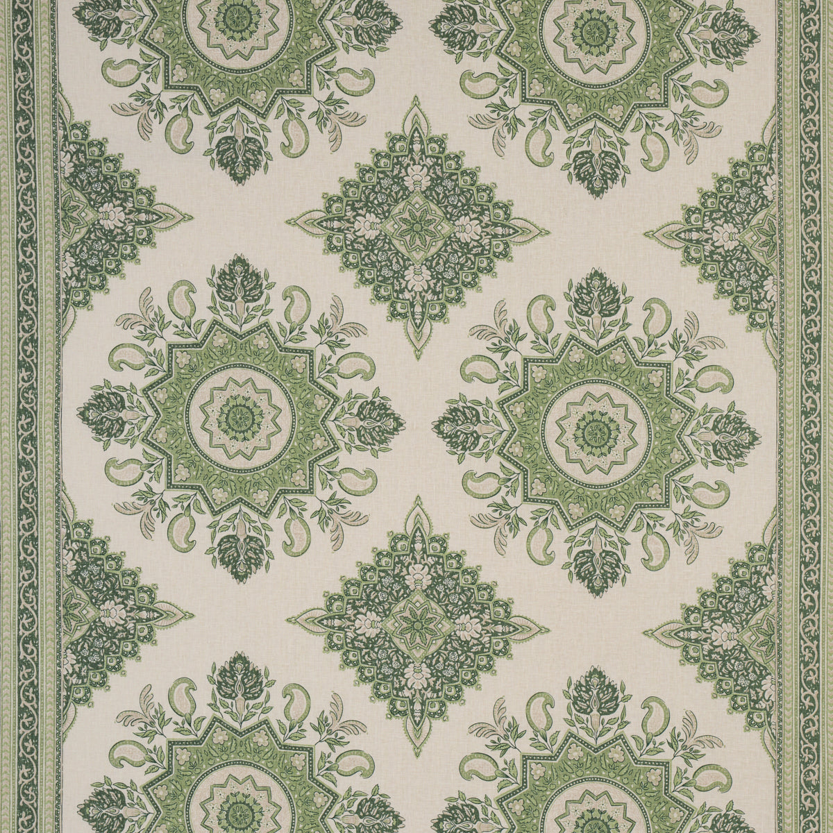 MONTECITO-MEDALLION-LEAF-GREEN-SCHUMACHER-176485