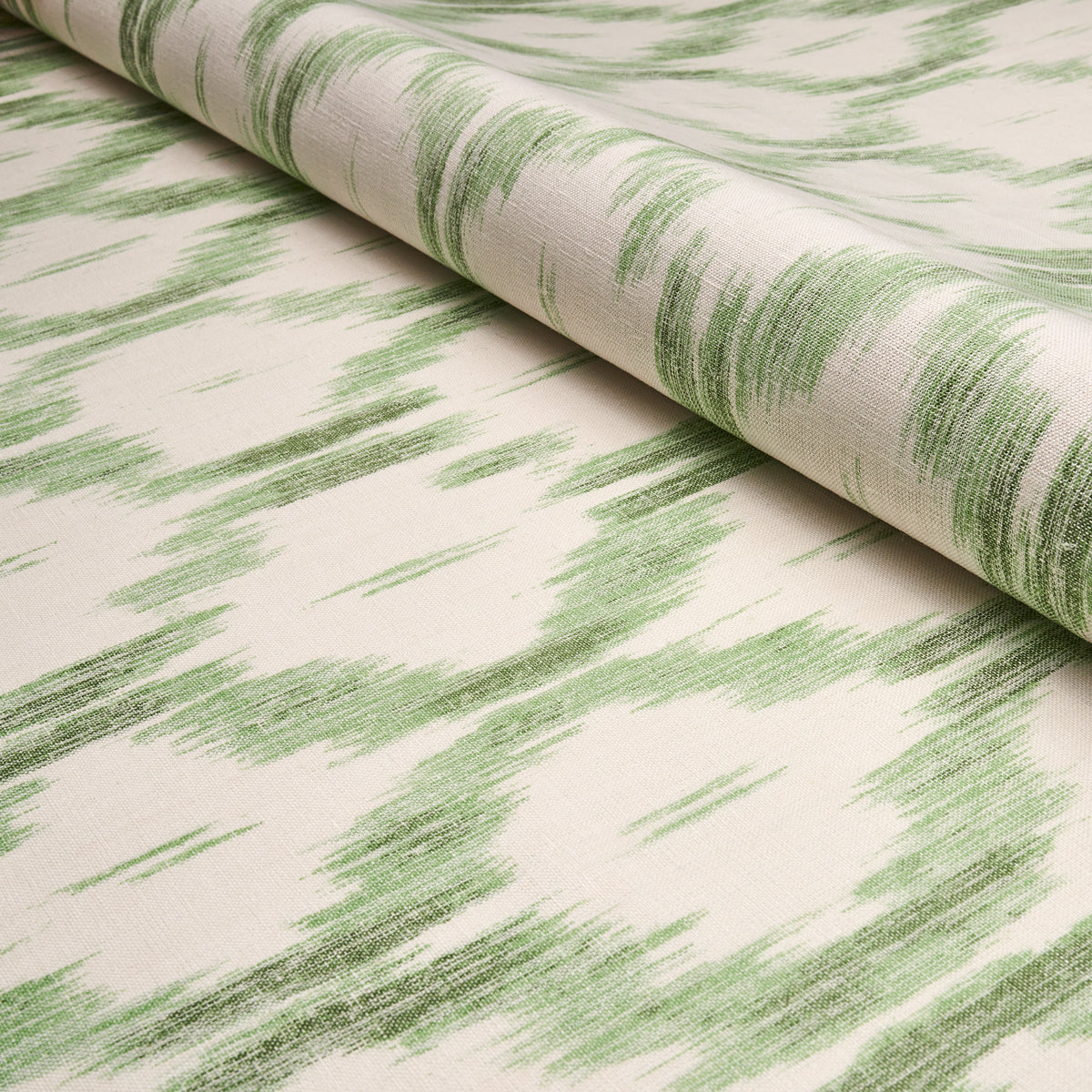 SANTA-MONICA-IKAT-LEAF-GREEN-SCHUMACHER-176504