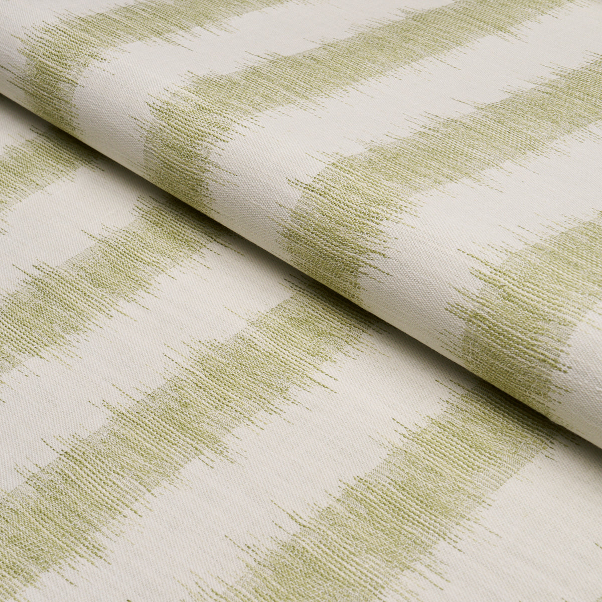 ATTLEBORO-IKAT-LEAF-SCHUMACHER-177817