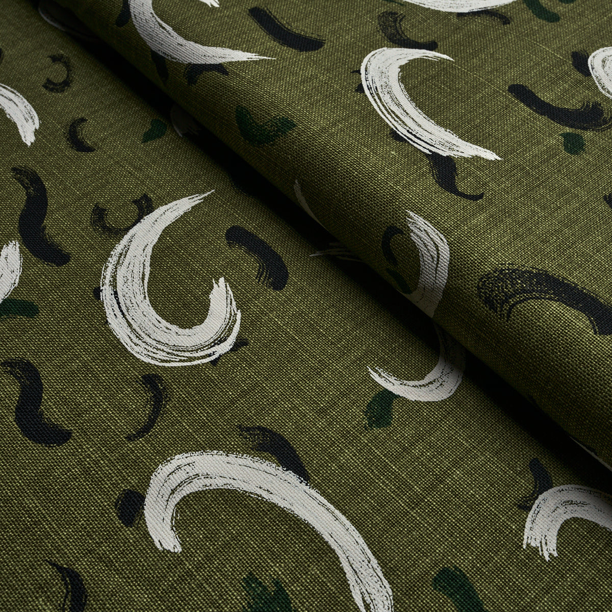 BRUSHMARK-OLIVE-SCHUMACHER-180402