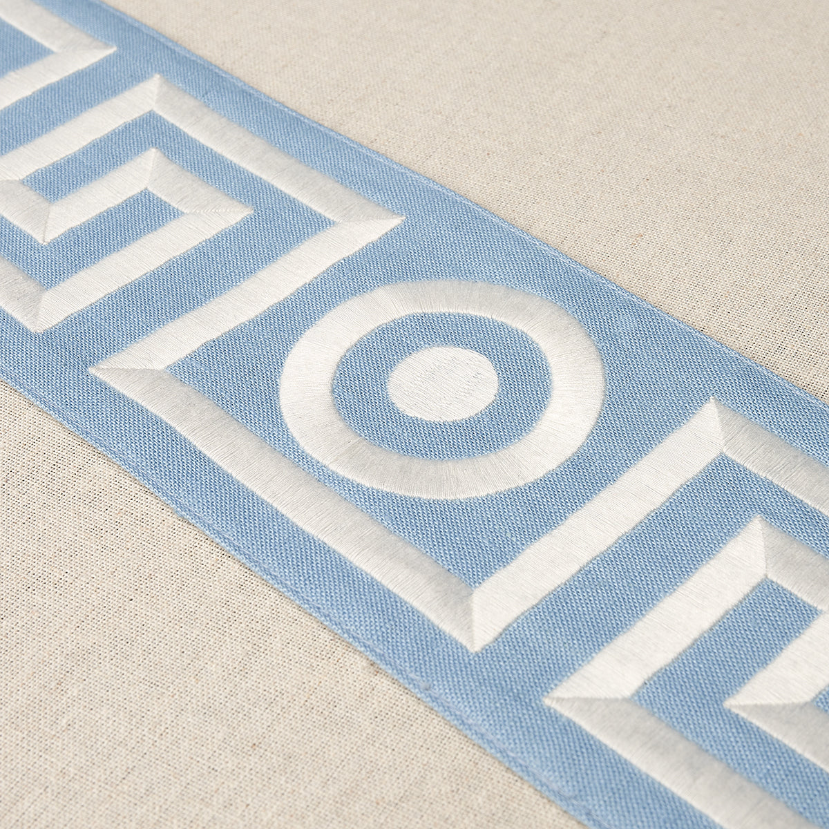 PLATO-TAPE-SKY-SCHUMACHER-181252