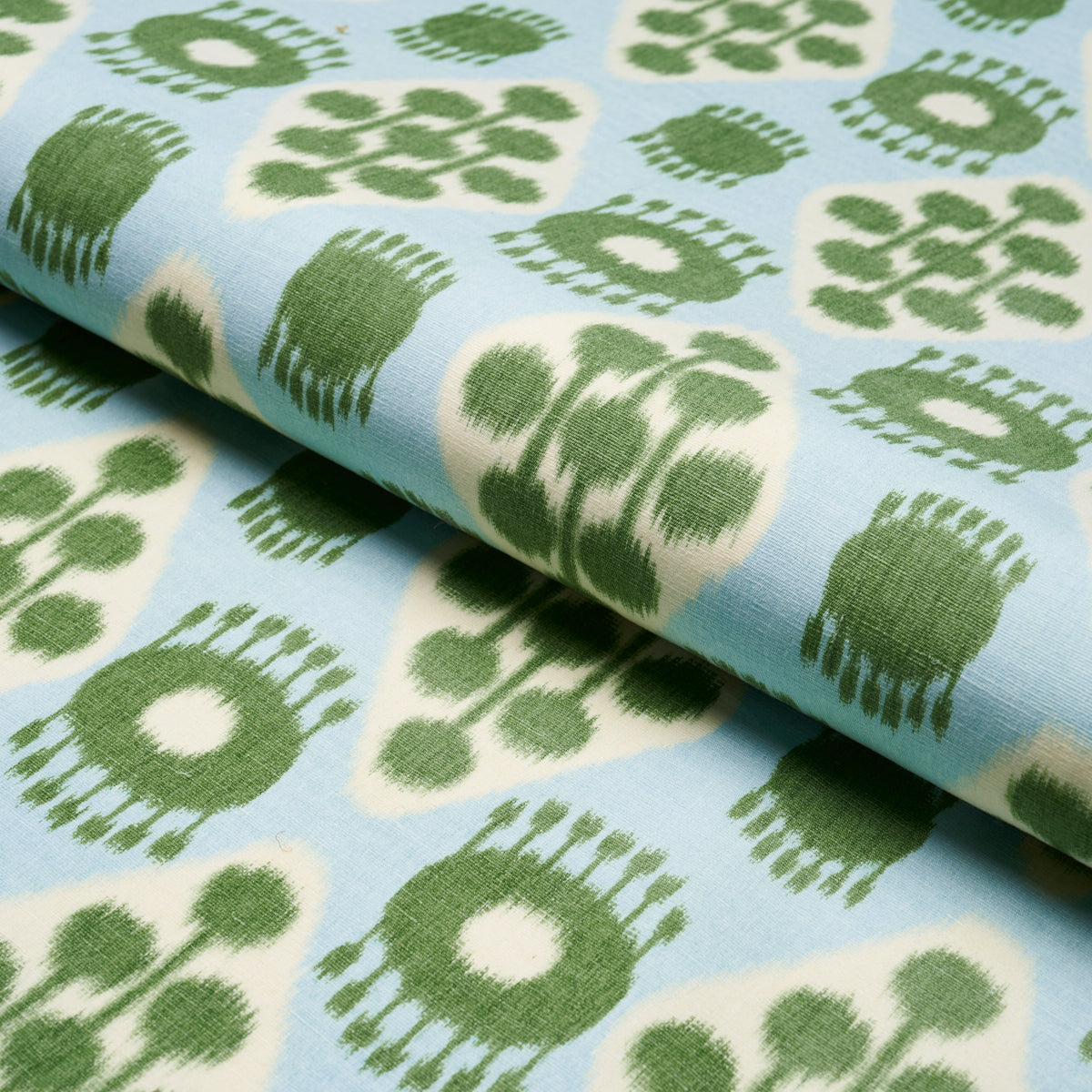 HAMILTON-IKAT-BLUE-AND-LEAF-SCHUMACHER-181300